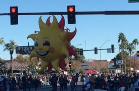 Fiesta Parade Floats赢得了2020年Rose游行的10项大奖 其中包括UPS商店的抽奖活动