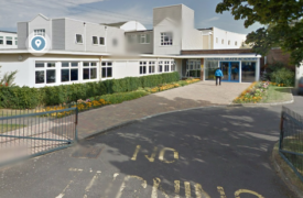 在东伦敦学校泄漏A级考试问题后生物学老师被取缔