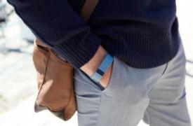 新加坡正在为其公民提供免费的Fitbit