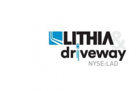 Lithia&Driveway团队与梅德福市共同支持当地体育公园