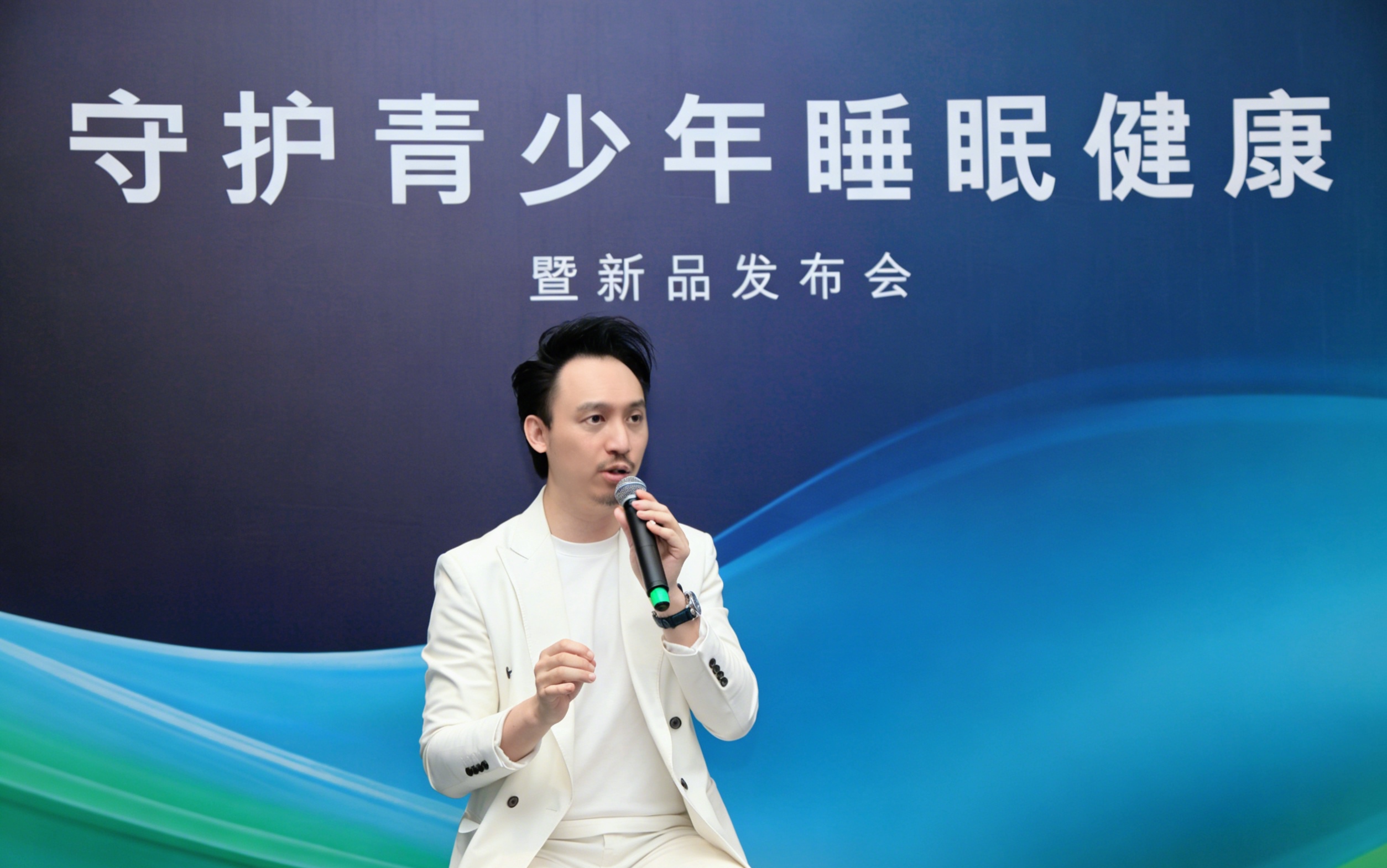 手机充不上电怎么解决